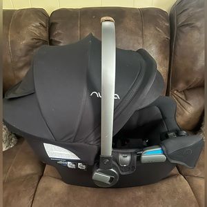 Nuna Infant car seat